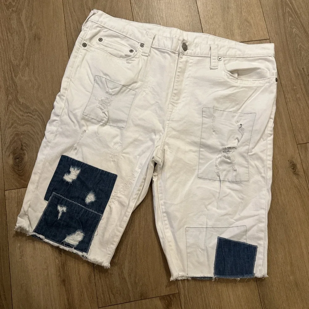 True Religion Ricky Relaxed Shorts Men's 42 White Denim Patch Raw Hem Streetwear